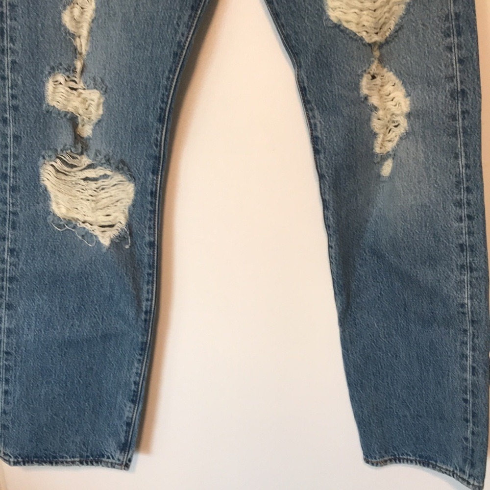 Levi's Men's 29x30 501 Original‎ Jeans Blue Distressed Ripped Straight NEW - Picture 4 of 12